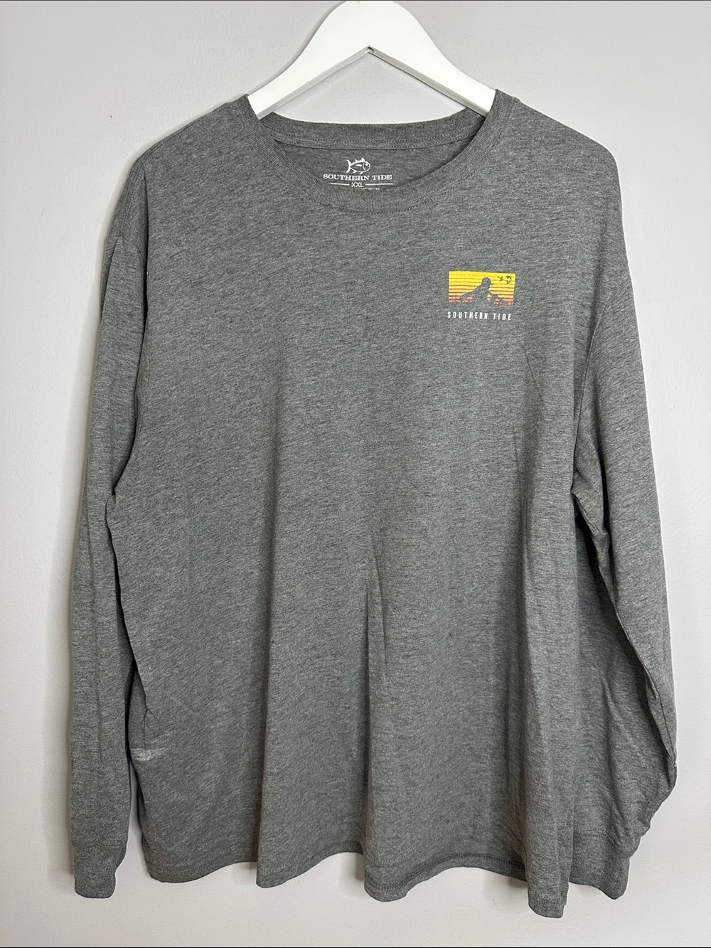 Southern Tide Gray Long-Sleeve Crewneck with Yellow Chest Graphic size XXL